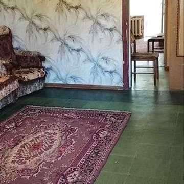 Сдам  2-  квартиру  --левый берег-- 2 этаж