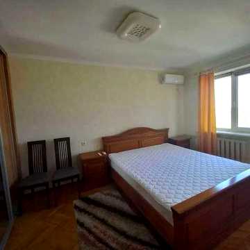 Здається 2-кімнатна квартира на бул.Лесі Українки,24Б