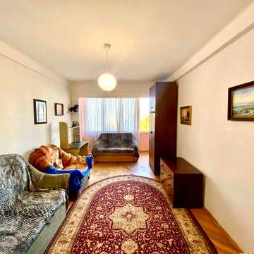 * 2-к. кв. пр. Берестейський (Перемоги), 25 Політехнічний інститут 2 хв.