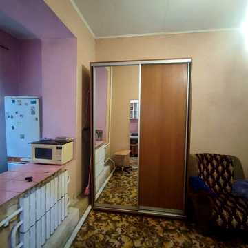 Продам гостинку со своим санузлом и мини кухней в Индустриальном районе