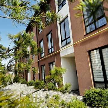 Продам квартиру студії , біля озера . Лишилась одна