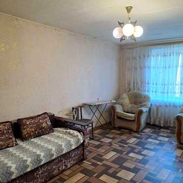 Сдам 1-ком. кв. в центре Космоса ( р-н парка, "Варуса")