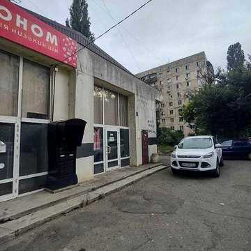продам 2х ком квартиру под ремонт  на Махачкалинской