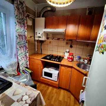 Продается 2 комн. кв. м.Дворец Спорта