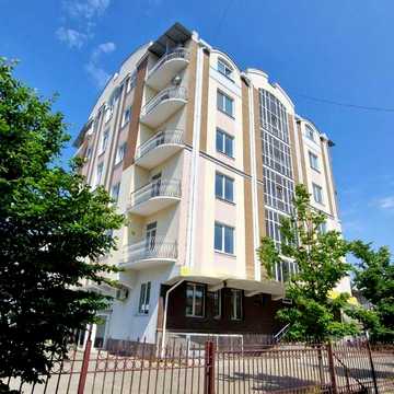 Продаю 3 квартиру новострой Центр