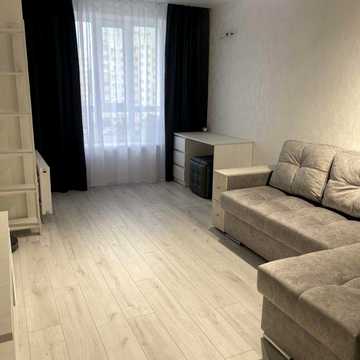 сдам реальную 1  квартиру на ЖК мира 2, героев Харькова 268 а, новострой хтз