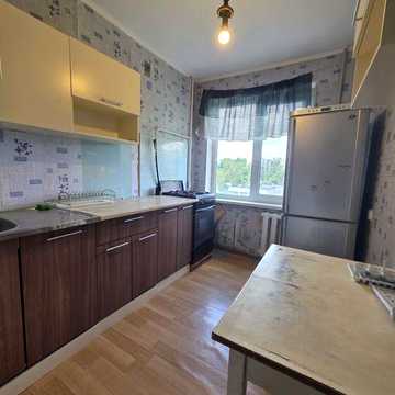 Продам 2х ком квартиру на Днепродорога/ Махачкалинская