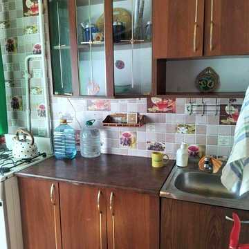 продам квартиру 1-ком 4/5 на 173кварталі
