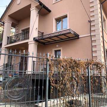 Оренда просторого автономного будинку