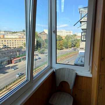 Продаж 2к квартири 46 кв. м на вул. Борщагівська 117