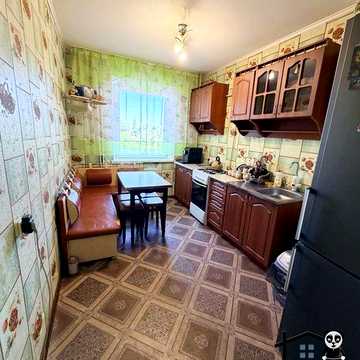 Продається 3- кімнатна квартира з меблями та технікою