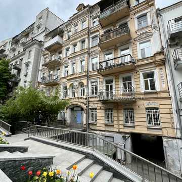 Івана Франка вул., 20