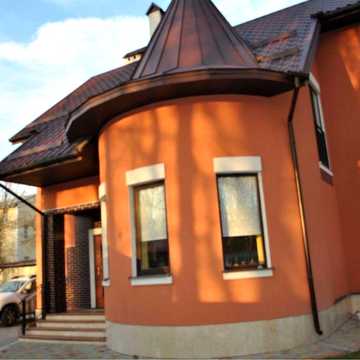 Довгострокова оренда 2-пов будинку р-н Південного