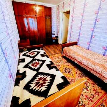 Продам 2-х.кімн.кв.навпроти Ринку