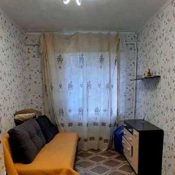 Продам гостинку со своим санузлом ХТЗ ул.12 Апреля