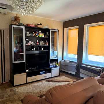 Продаж 3 кімнатної в центрі, площа Петефі