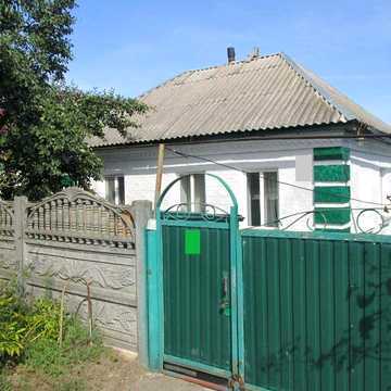 Продам будинок по вул. Гвардійській (р-н Вербової лози) або обміняю на 1-2 кімнатну квартиру