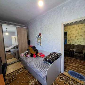 Продам 2-х кімнатну квартиру м.Зміїв. Центр