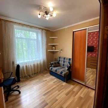 2 комн.квартира 36м.кв. крепкий дом.Слободской рынок ,Дюковский парк