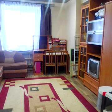 Продам 2-х комнатную на правом
