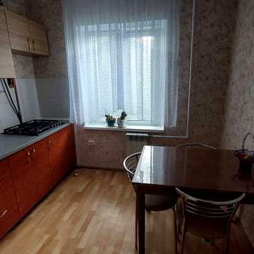 Сдам без% 2-х комн.кв-ру Дарницкая площадь, ул.Пражская