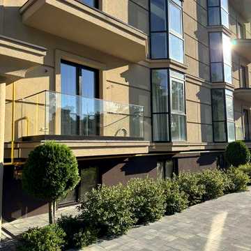 2к квартира с кухнею 18 кв