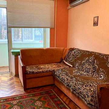 Здається 1 кімнатна кв. Сирець.