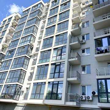 Продам видову 2 кімнатну квартиру студію в центрі на Огієнка ЖК Фортеця