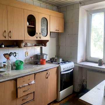 Продам 2х 5/5 Черняховского -Маяковского
