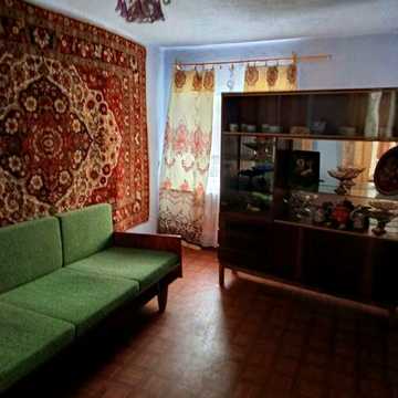 Продаю дом с.Кринички ул.Победы  85м+34 ,19 соток,газ,вода,10000$