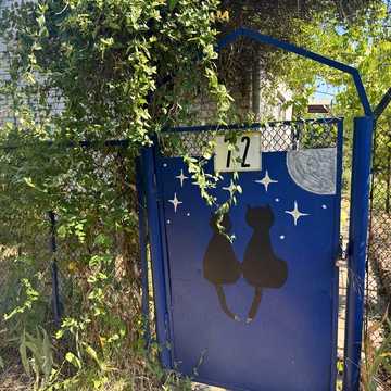 Продається  дачний двоповерховий будинок