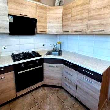 Продам 2х комн квартиру р-н ТРК Украина 1выс/5 с капит ремонтом