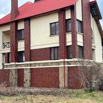 Продаж 3-х поверхового будинку в с. Гусачівка