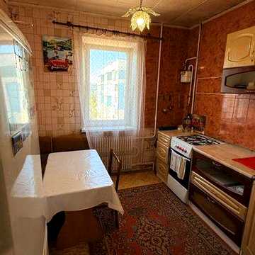 1-кімнатна. Л/б. 11 мікрорайон.