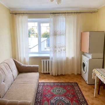 Продам гостинку. Метро 23 Августа. Шекспира