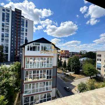 Продаж 2-кімн. квартири на Наливайка, Новий Світ