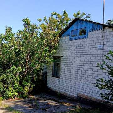 Продам земельну ділянку з будинком