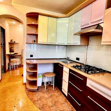 3к кв  на Салтовке, 72 м2, м Студенческая, 535 м/р