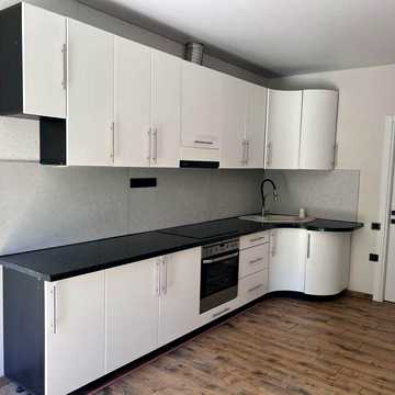 1-кімнатна квартира 32 м² + 4 сотки землі /Центр Острога /Новий ремонт / $30 000