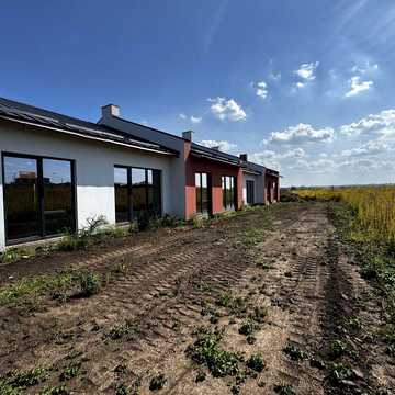 Продам котедж 84м.кв в класній локації