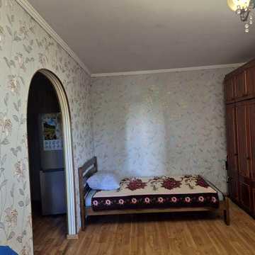 Проронуємо 1 кімнатну  квартиру на вул Зінченко Саксаганський  район