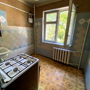Продам 2 х кімн квартиру вул.Б.Хмельницького/Слобожанський