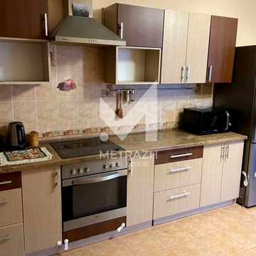 Продаж 2к квартири 90 кв. м  на вул. Срібнокільська 2А