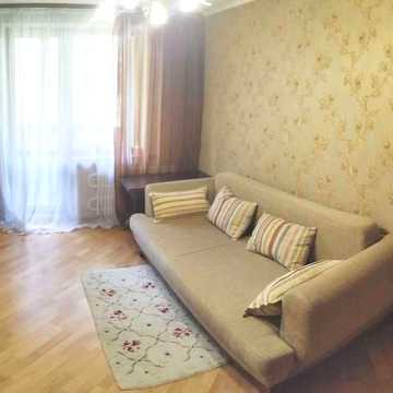 Однокомнатная кв-ра, ул.Нескорених (Героев Труда), дом 17