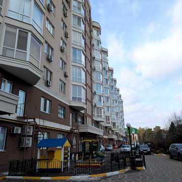 Чудова велика квартира в центрі міста Ірпінь! Індивідуальне газове опалення, державні програми - так. Тераса! ЖК Соборний