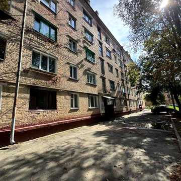 Продаж, центр міста, гуртожиток, 14 м², 3/5 поверх, житловий стан