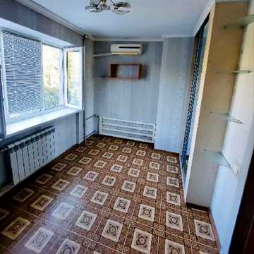 Продам 1-к.гостинку со своими службами Новые Дома, м.Дворец Спорта