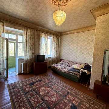 Простора 3к-квартира в Центрі міста !Світло не вимикають!