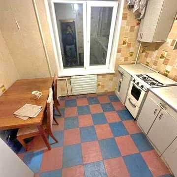 ПРОДАМ 1кв пр. Юбилейный (Универсам)4/9эт. цена 12 000 у.е.