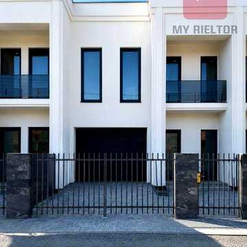 Продаж сучасного котеджу, м. Ужгород